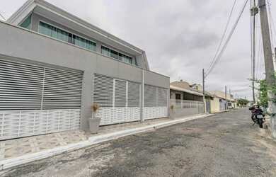 Imagem: A casa em condomínio possui 3 Dormitórios, 2 Banheiros, 1