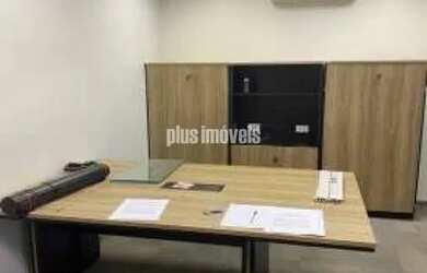 Imagem: O depósito possui 1 Vaga na garagem, 33m² de Área e está