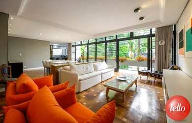 Imagem: A casa possui 5 Dormitórios, 5 Banheiros, 5 Vagas na garagem