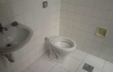 Imagem: O depósito possui 2836m² de Área e está localizado em Lourdes