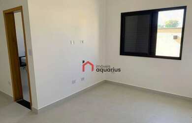 Imagem: A casa em condomínio possui 3 Dormitórios, 2 Banheiros, 4