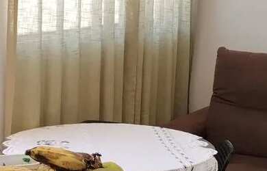 Imagem: A casa possui 2 Dormitórios, 1 Banheiro, 2 Vagas na garagem