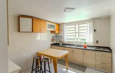 Imagem 16: Casa ampla 2 andares com 3 dormitórios e suíte no bairro Duque De Caxias