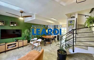 Imagem: A casa em condomínio possui 3 Dormitórios, 3 Banheiros, 2