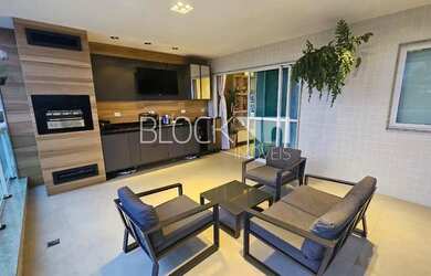 Imagem: O apartamento possui 3 Dormitórios, 3 Banheiros, 4 Vagas na