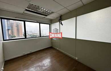 Imagem: O depósito possui 1 Vaga na garagem e 60m² de Área e está