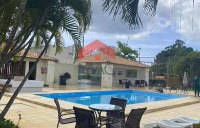 Imagem: A casa à venda possui 4 Dormitórios, 5 Banheiros, 2 Vagas