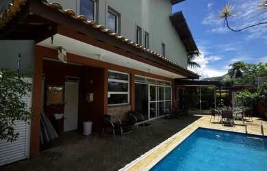 Imagem: O depósito possui 5 Vagas na garagem, 593m² de Área e está