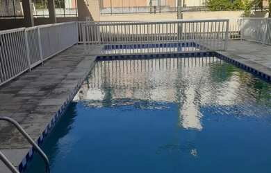 Imagem: O apartamento possui 2 Dormitórios, 1 Banheiro, 1 Vaga na garagem