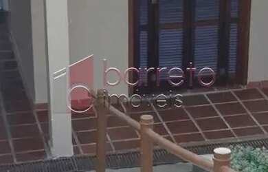 Imagem: A casa à venda possui 2 Dormitórios, 2 Banheiros, 2 Vagas