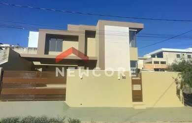 Imagem: A casa em condomínio possui 3 Dormitórios, 3 Banheiros, 2