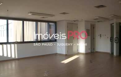 Imagem: O depósito à venda possui 4 Vagas na garagem e 128m² de Área