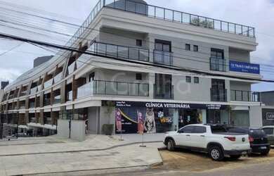 Imagem: O apartamento possui 1 Dormitório, 1 Banheiro, 1 Vaga na garagem