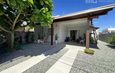 Imagem: A casa possui 2 Dormitórios, 1 Banheiro e 80m² de Área e