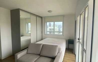 Imagem: O apartamento possui 1 Dormitório, 1 Banheiro, 1 Vaga na garagem