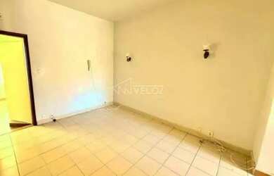 Imagem: O apartamento na cobertura possui 2 Dormitórios, 1 Banheiro