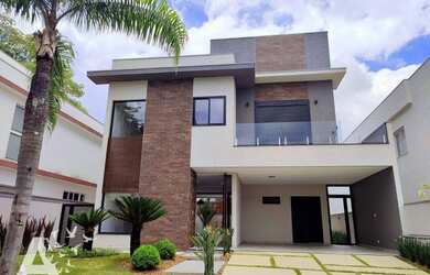 Imagem: A casa em condomínio possui 3 Dormitórios, 4 Banheiros, 4