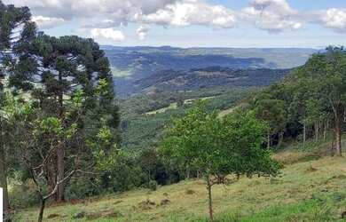 Imagem 6: Linda área rural, com maravilhosa e deslumbrante vista Panorâmica para o vale e montanhas