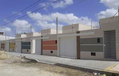 Imagem: A casa possui 2 Dormitórios, 2 Banheiros, 60m² de Área e