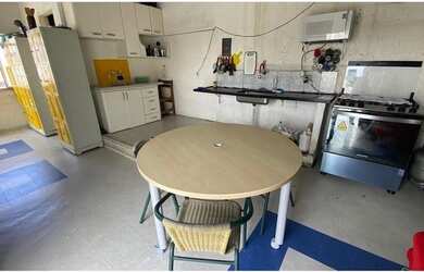 Imagem 1: Waka Pensão pra Homens. 5 Dormitórios