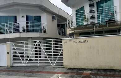 Imagem: A casa em condomínio possui 2 Dormitórios, 3 Banheiros, 1