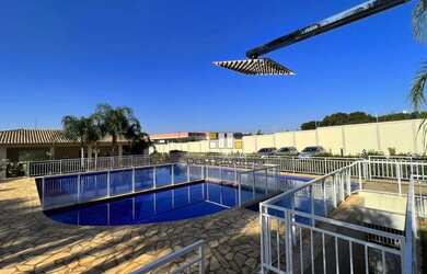 Imagem: O apartamento possui 1 Dormitório, 1 Banheiro, 1 Vaga na garagem