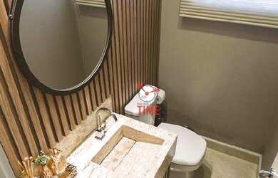 Imagem: A casa possui 3 Dormitórios, 2 Banheiros, 2 Vagas na garagem