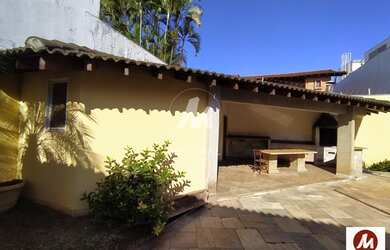 Imagem 4: Casa térrea na rua 5 dormitórios/suite, cozinha planejada