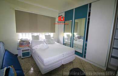 Imagem 3: Casa 4 Qts sendo 1 suíte, piscina Prox DB Pq10, em frente ao Jd Bougainville