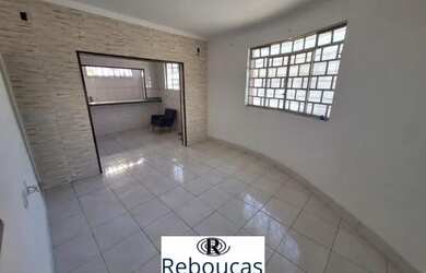 Imagem: A casa possui 2 Dormitórios, 2 Banheiros, 90m² de Área e