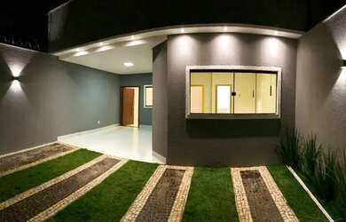 Imagem: A casa possui 3 Dormitórios, 3 Banheiros, 2 Vagas na garagem