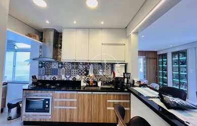 Imagem: O apartamento na cobertura possui 3 Dormitórios, 2 Banheiros