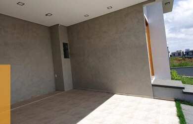 Imagem: A casa em condomínio possui 3 Dormitórios, 3 Banheiros, 4