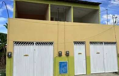 Imagem: A casa possui 2 Dormitórios, 1 Banheiro e 1 Vaga na garagem