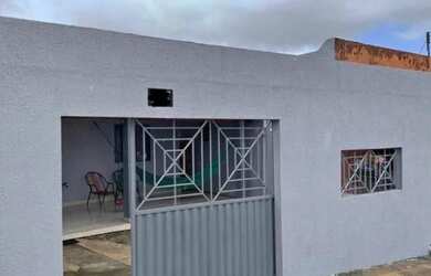 Imagem: A casa possui 3 Dormitórios, 1 Banheiro e está localizado