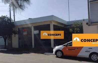 Imagem: A casa possui 2 Dormitórios, 2 Banheiros, 2 Vagas na garagem