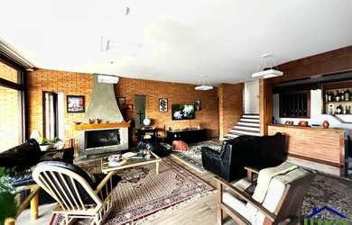 Imagem 2: Casa Para Locacao de 304m² Com 03 Dormitorios Sendo 1 Suite e 5 Vagas...