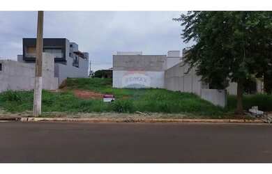 Imagem: O terreno possui 250m² de Área e está localizado em Parque