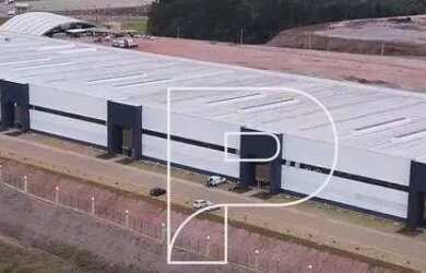 Imagem: O depósito possui 4 Vagas na garagem, 2775m² de Área e está