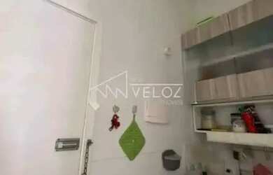 Imagem 14: Kitnet/Conjugado - / Residencial / Glória