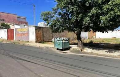 Imagem 2: Terreno disponível para venda no bairro Santa Mônica em Uberlândia-MG