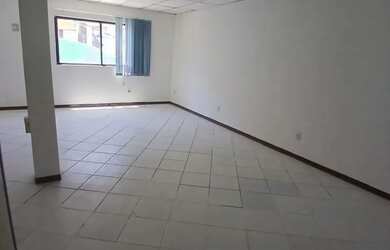 Imagem 4: Aluguel de Sala comercial, com 30 metros quadrados em Rio Vermelho - Salvador...
