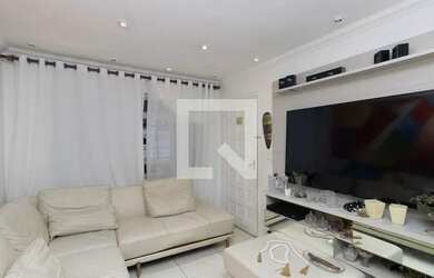 Imagem: A casa possui 4 Dormitórios, 3 Banheiros, 3 Vagas na garagem