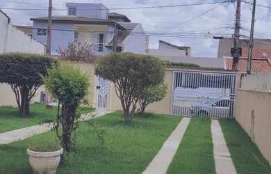 Imagem: A casa possui 2 Dormitórios, 2 Banheiros, 5 Vagas na garagem