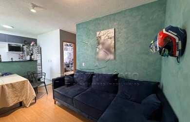 Imagem: O apartamento possui 2 Dormitórios, 1 Banheiro, 1 Vaga na garagem