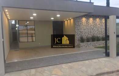 Imagem: A casa em condomínio possui 3 Dormitórios, 1 Banheiro, 300m²