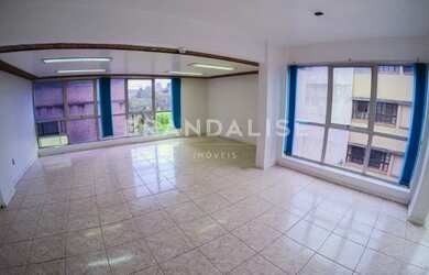 Imagem: O depósito possui 1 Vaga na garagem, 72m² de Área e está