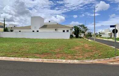 Imagem: O terreno possui 583m² de Área e está localizado em Nova