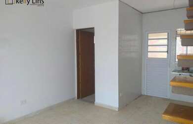 Imagem 4: Belíssimo sobrado, novo com escritura registrada, ótima localização, aceita negociação. Ve