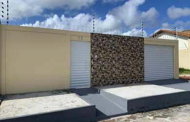 Imagem: A casa possui 2 Dormitórios, 2 Banheiros, 1 Vaga na garagem